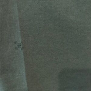 Lululemon Casual Light Green V-Neck T-Shirt Size Large